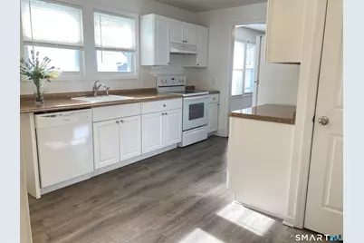 29 Sterling Place, Stamford, CT 06907 - Photo 9