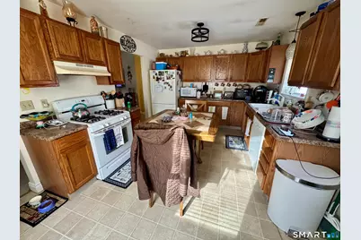 125 Maple Street, Norwich, CT 06360 - Photo 7