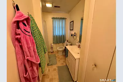 125 Maple Street, Norwich, CT 06360 - Photo 15