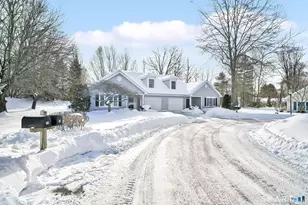 8 Eaton Circle, West Hartford, CT 06117 - Photo 25