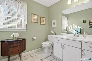 8 Eaton Circle, West Hartford, CT 06117 - Photo 15