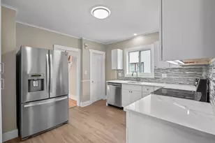 26 Woodmont Ave, Bridgeport, CT 06606 - Photo 9