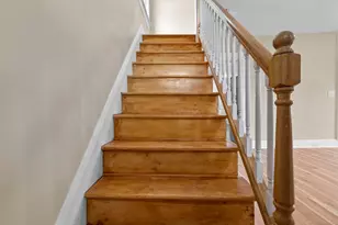 26 Woodmont Ave, Bridgeport, CT 06606 - Photo 13