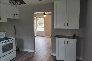 83 Midway Oval, Groton, CT 06340 - Photo 5