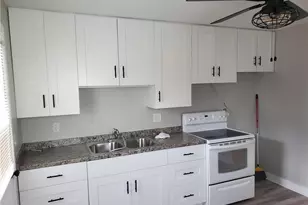 83 Midway Oval, Groton, CT 06340 - Photo 9