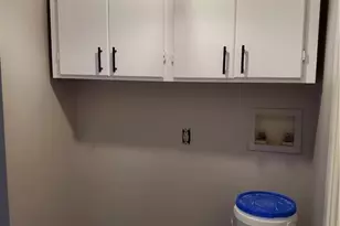 83 Midway Oval, Groton, CT 06340 - Photo 13