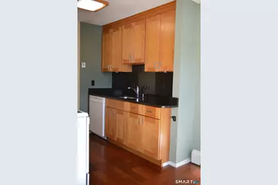 57 Balance Rock Road #APT 17, Seymour, CT 06483 - Photo 5