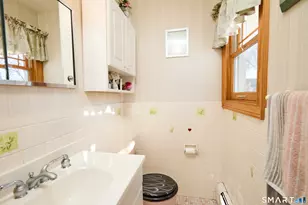 121 Campbell Rd, Trumbull, CT 06611 - Photo 25