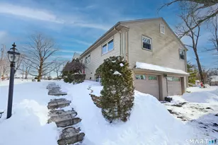 121 Campbell Rd, Trumbull, CT 06611 - Photo 33