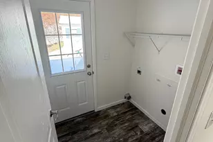 435 High St, Groton, CT 06355 - Photo 5