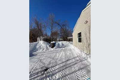 27 Thomas Street, New Britain, CT 06051 - Photo 13