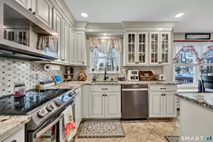 24 Colonial Ridge Dr, New Milford, CT 06755 - Photo 3