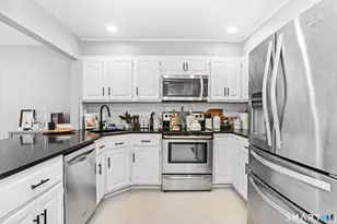 697 Cove Rd, Stamford, CT 06902 - Photo 5