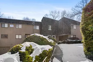 192 Gillies Ln, Norwalk, CT 06854 - Photo 21