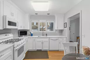 3 Steeplechase Dr, Newington, CT 06111 - Photo 7