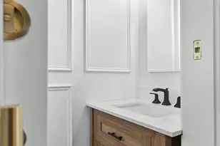 30 Osborne Pl, Fairfield, CT 06890 - Photo 5