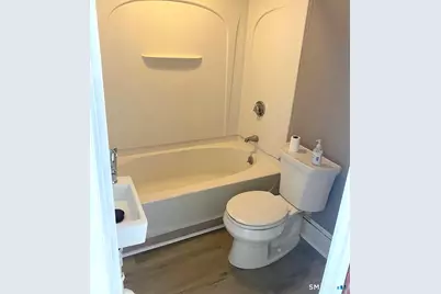 24 Saint Johns Street, Middletown, CT 06457 - Photo 15