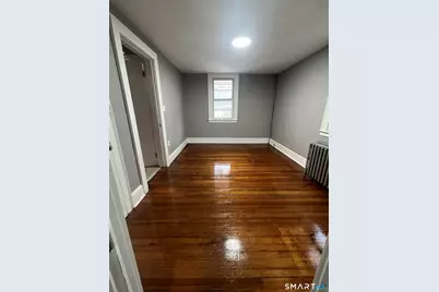 24 Saint Johns Street, Middletown, CT 06457 - Photo 7