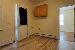 36 Walnut St, Middletown, CT 06457 - Photo 3