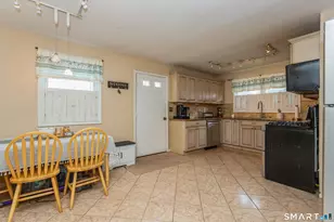 59 Woodway Rd, Stamford, CT 06907 - Photo 7