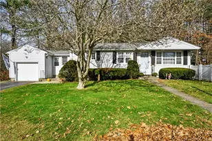 56 Myers St, Putnam, CT 06260 - Photo 1