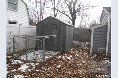 32 Walnut Circle, Windsor Locks, CT 06096 - Photo 3