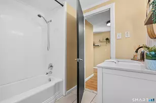 123 E Wolcott Ave, Windsor, CT 06095 - Photo 17