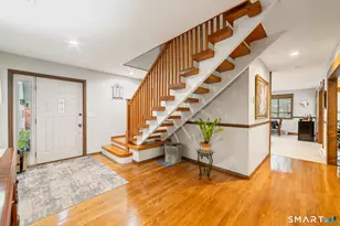 26 Vidich Ln, Naugatuck, CT 06770 - Photo 3