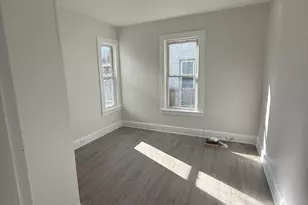 239 Beardsley St, Bridgeport, CT 06607 - Photo 7