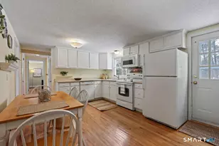 9 Barry Ln, Simsbury, CT 06070 - Photo 5