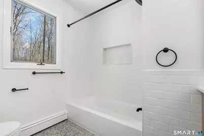 24 Pleasant Hill Road, Newtown, CT 06470 - Photo 11