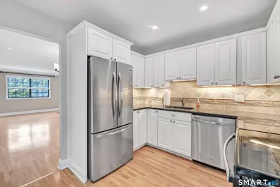 202 Soundview Avenue #60, Stamford, CT 06902 - Photo 7