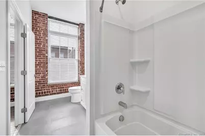 475 Howe Avenue #5, Shelton, CT 06484 - Photo 3