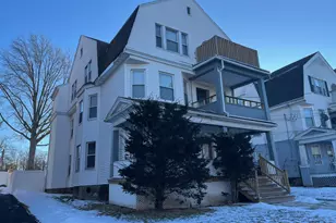 36 Monroe St, Hartford, CT 06114 - Photo 3