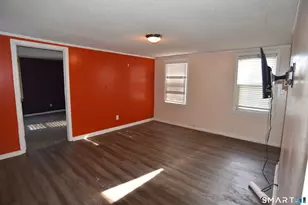 29 Bingham St, Bristol, CT 06010 - Photo 7