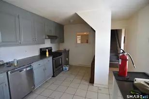 29 Bingham St, Bristol, CT 06010 - Photo 3