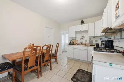 33 Baggott Street, West Haven, CT 06516 - Photo 15