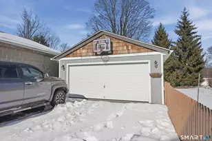 944 Longbrook Ave, Stratford, CT 06614 - Photo 31