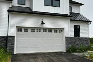 35 Village Circle, Guilford, CT 06437 - Photo 1