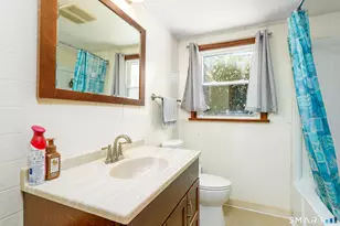 15 Park Avenue Extension, Montville, CT 06382 - Photo 17