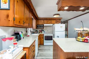 15 Park Avenue Extension, Montville, CT 06382 - Photo 11