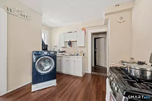 36 Brewster St, Waterbury, CT 06704 - Photo 9