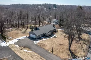 9 Delno Dr, Danbury, CT 06811 - Photo 5