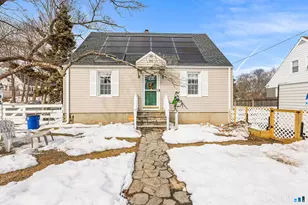 56 Stonybrook Rd, Stratford, CT 06614 - Photo 1