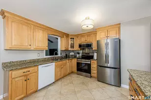 51 Greenes Ridge Rd, Hamden, CT 06514 - Photo 11