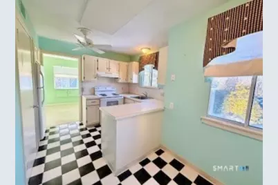 318 Heritage Village #E, Southbury, CT 06488 - Photo 5