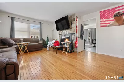 74 Village Lane, Bridgeport, CT 06606 - Photo 7