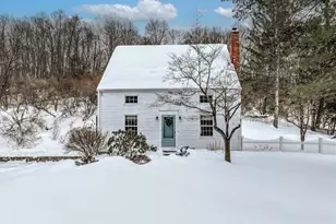 16A Pole Bridge Rd, Newtown, CT 06482 - Photo 1