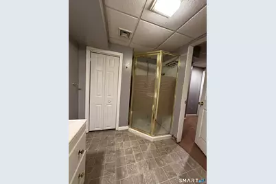203 Oakland Street #APT F, Manchester, CT 06042 - Photo 25