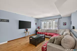 140 Barn Finch Cir, Naugatuck, CT 06770 - Photo 15